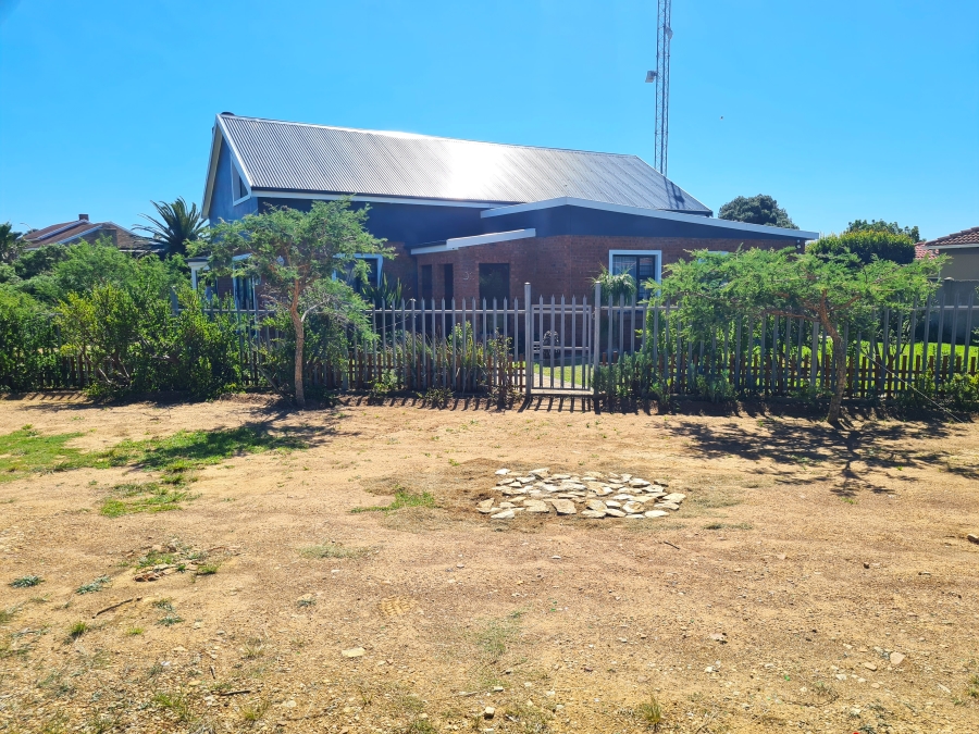 5 Bedroom Property for Sale in Noorsekloof Eastern Cape